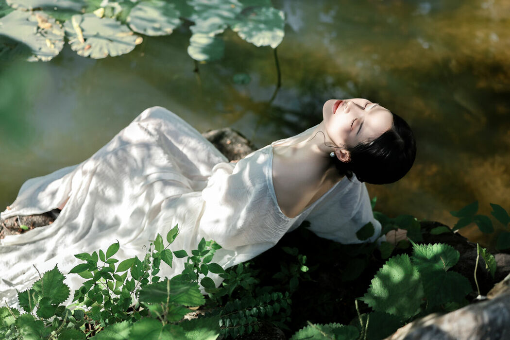 YiTuYu艺图语 Vol.10423 Yi Ming (18P)