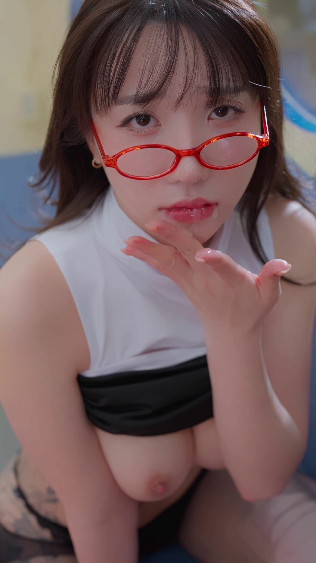 Son Ye-Eun 손예은 – Night Shift Part02 (49P)