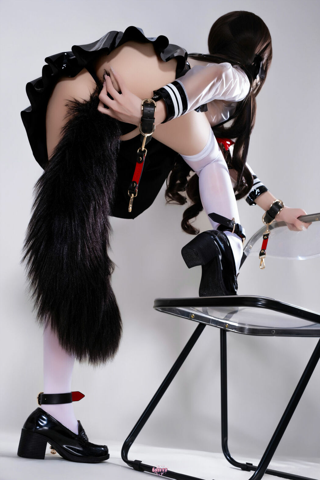 Coser@柒柒要乖哦 – 兽尾透明JK Part01 (57P)