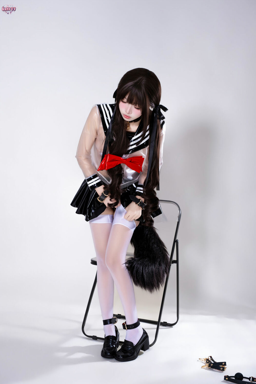 Coser@柒柒要乖哦 – 兽尾透明JK Part01 (57P)