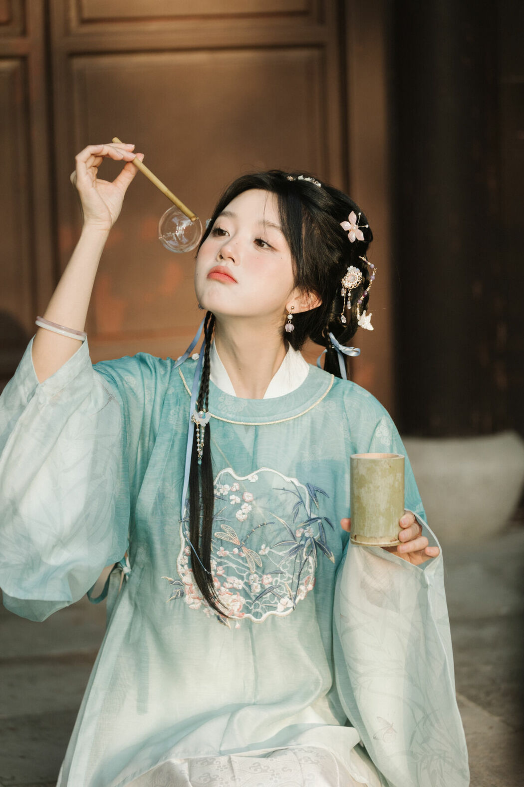 YiTuYu艺图语 Vol.10429 Ao Te You Dian Man (36P)