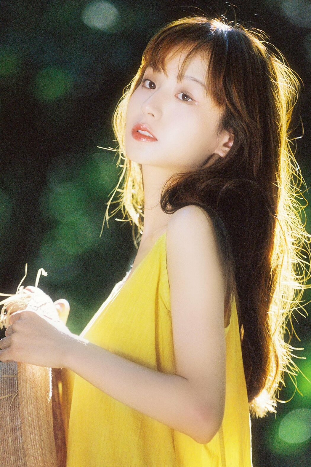 YiTuYu艺图语 Vol.10431 Gu Lin (11P) Cover Photo