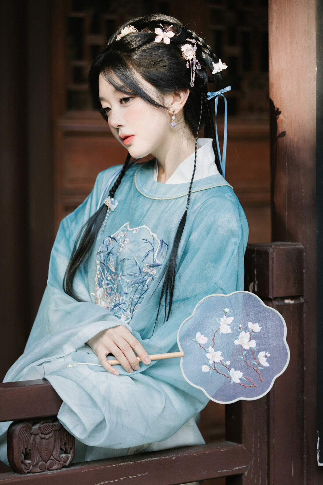 YiTuYu艺图语 Vol.10429 Ao Te You Dian Man (36P)