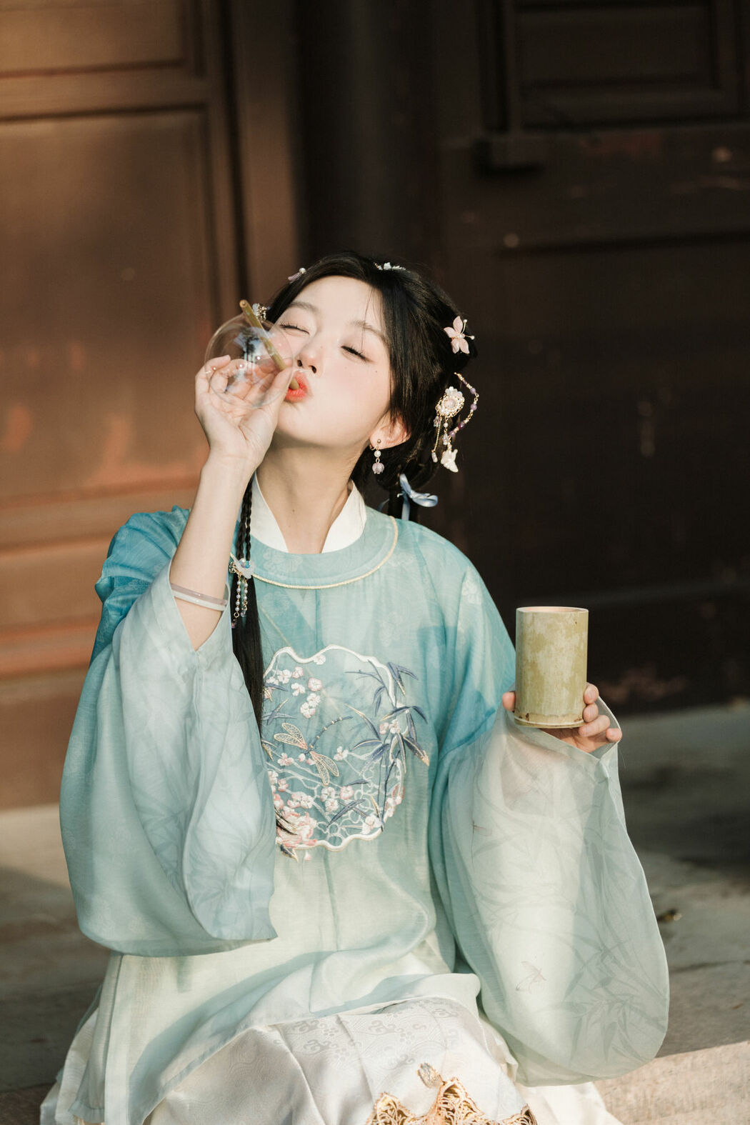 YiTuYu艺图语 Vol.10429 Ao Te You Dian Man (36P)