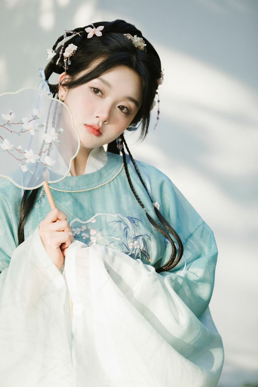 YiTuYu艺图语 Vol.10429 Ao Te You Dian Man (36P)