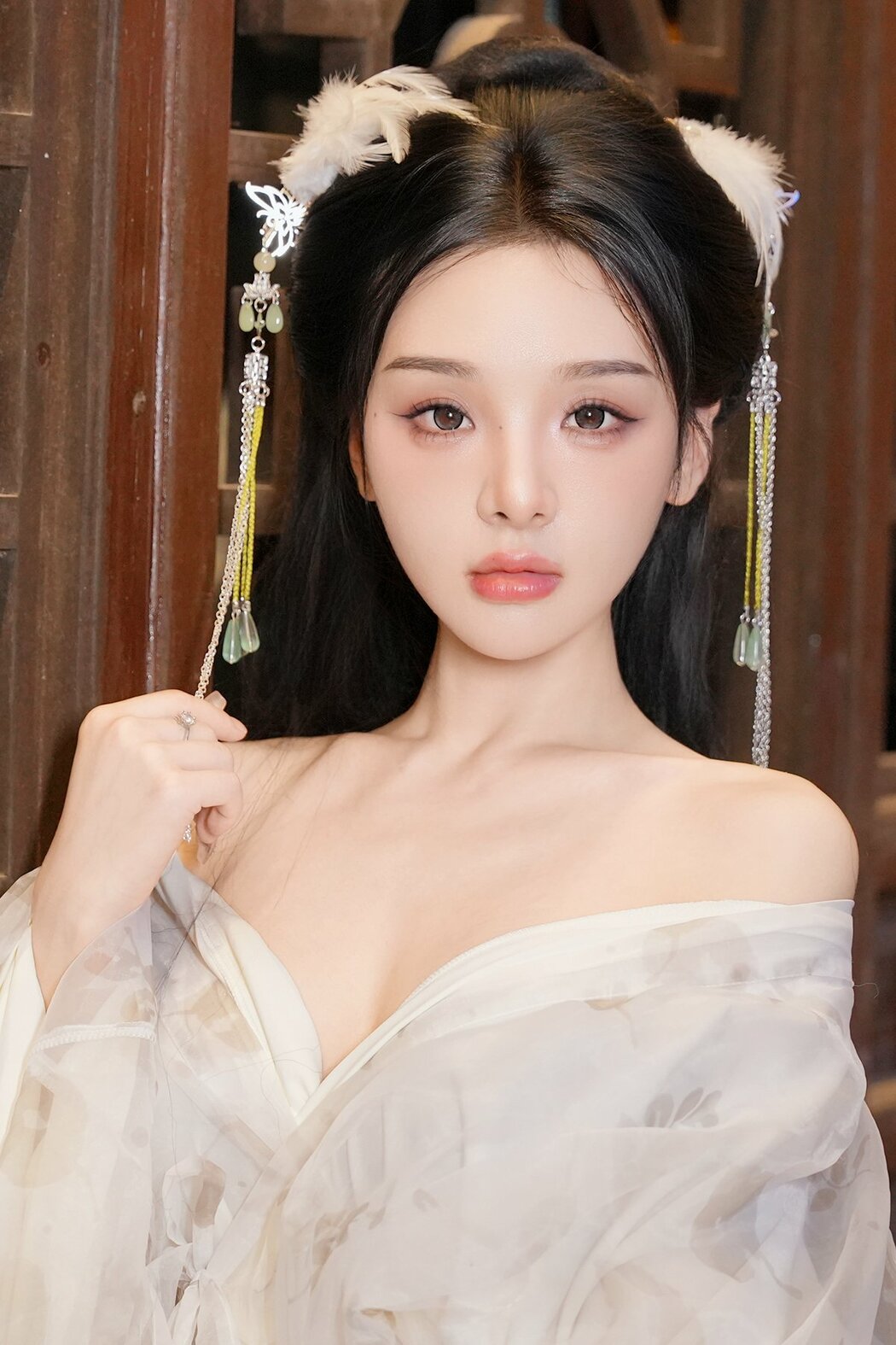 YiTuYu艺图语 Vol.10433 YY (15P) Cover Photo