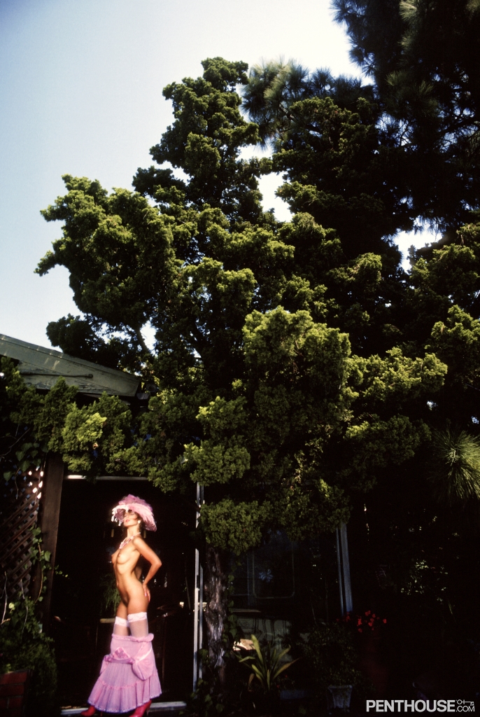 Katja Zajcek Allure In A Vintage Penthouse Layout Featuring Blonde Beauty And Lush Lingerie By The Water