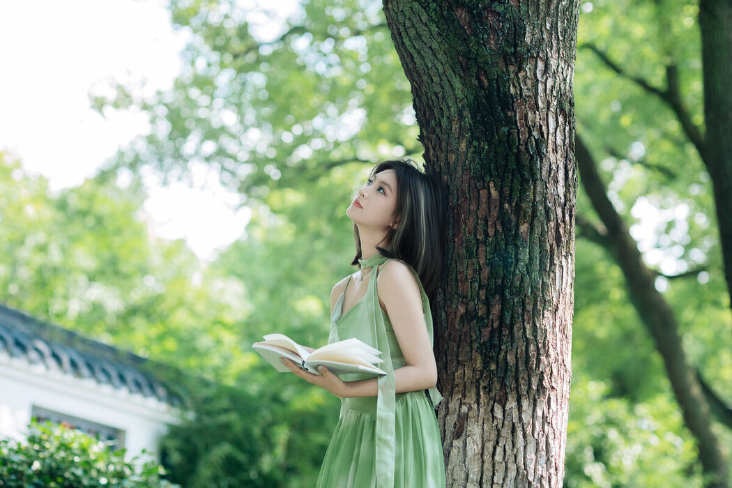 YiTuYu艺图语 Vol.10440 Jing Zhu (33P)