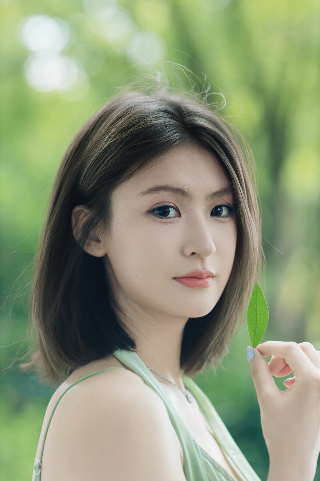 YiTuYu艺图语 Vol.10440 Jing Zhu (33P)