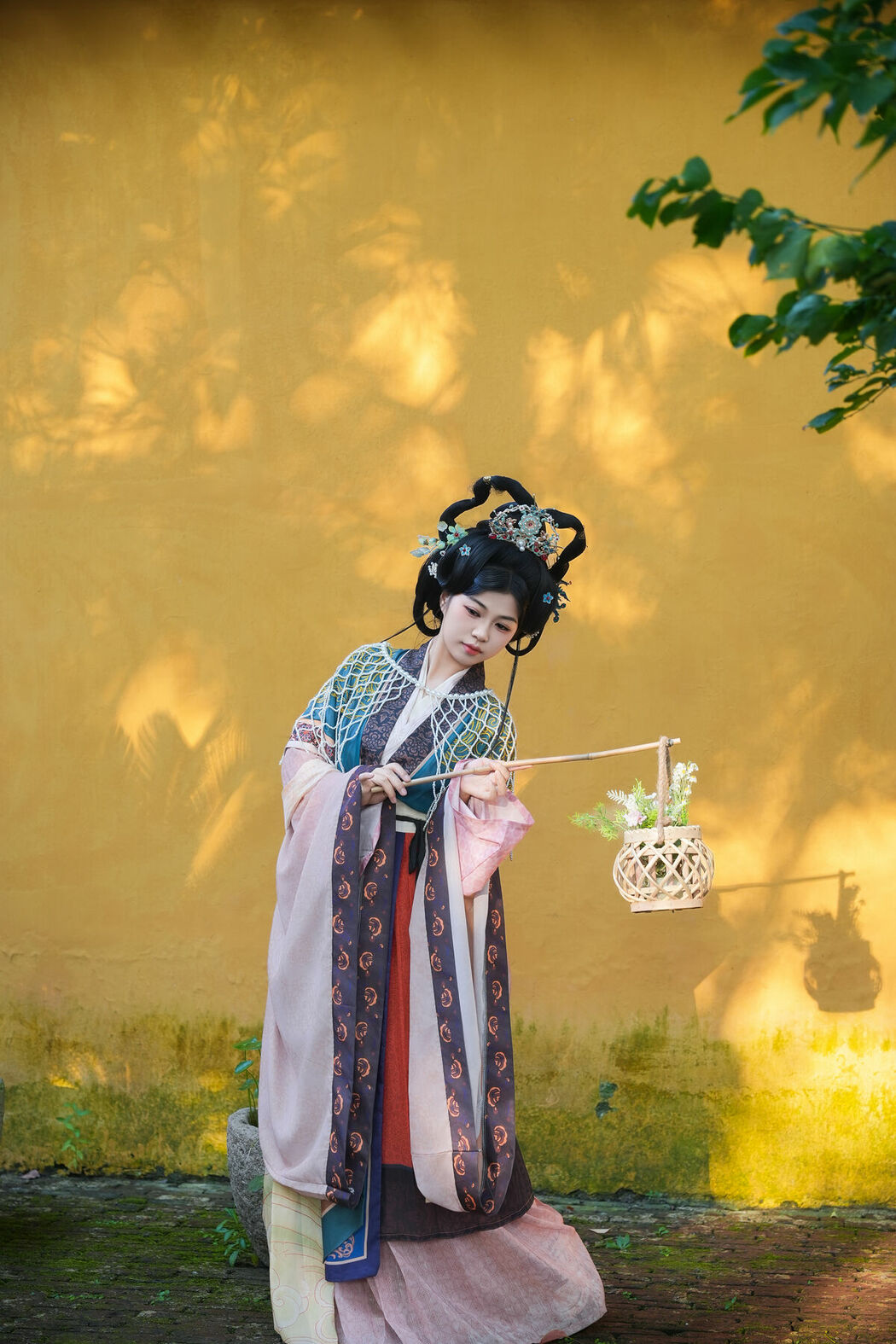 YiTuYu艺图语 Vol.10443 Qi Fu Fan Li De Mi Li (19P)