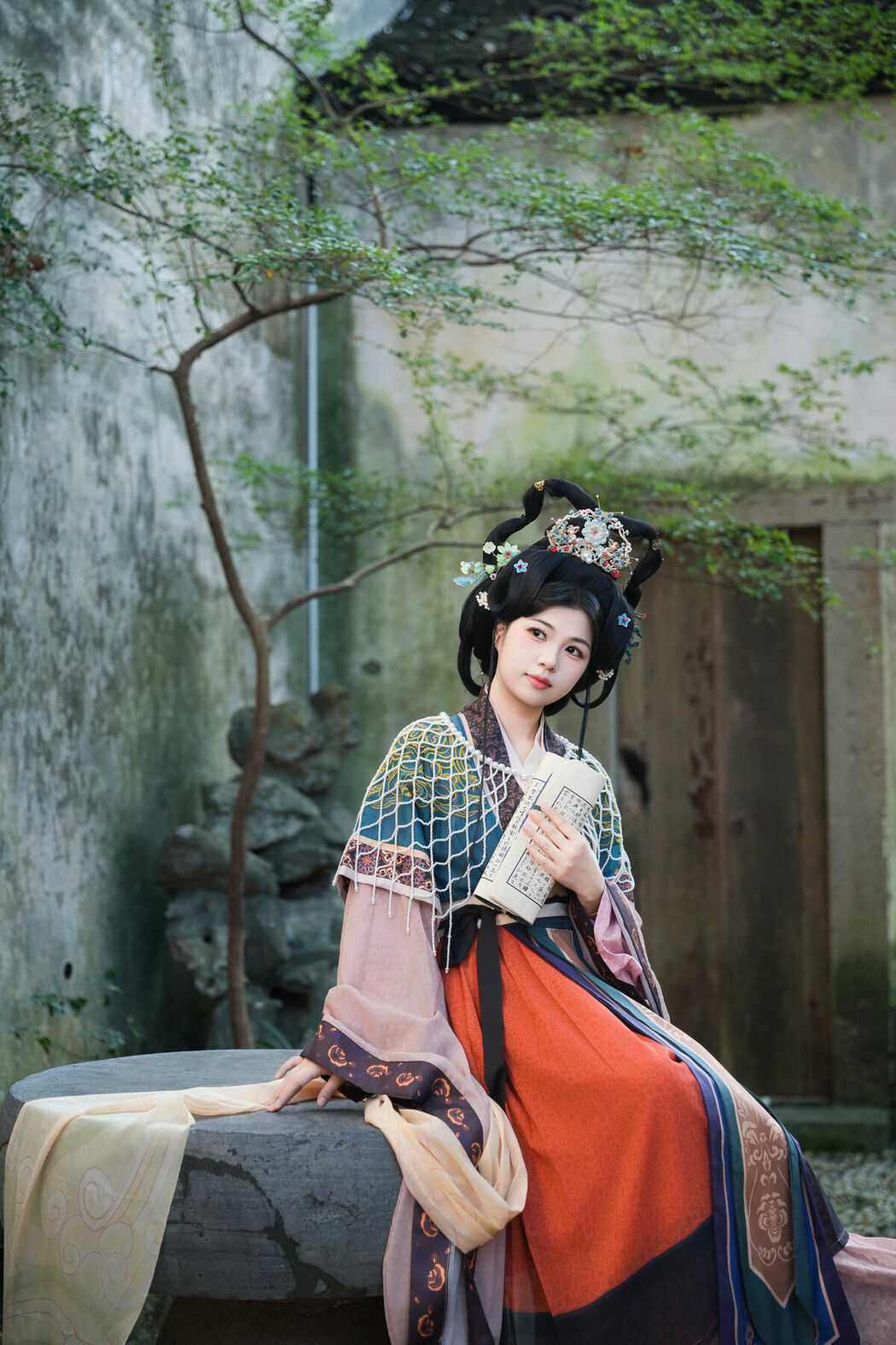 YiTuYu艺图语 Vol.10443 Qi Fu Fan Li De Mi Li (19P)
