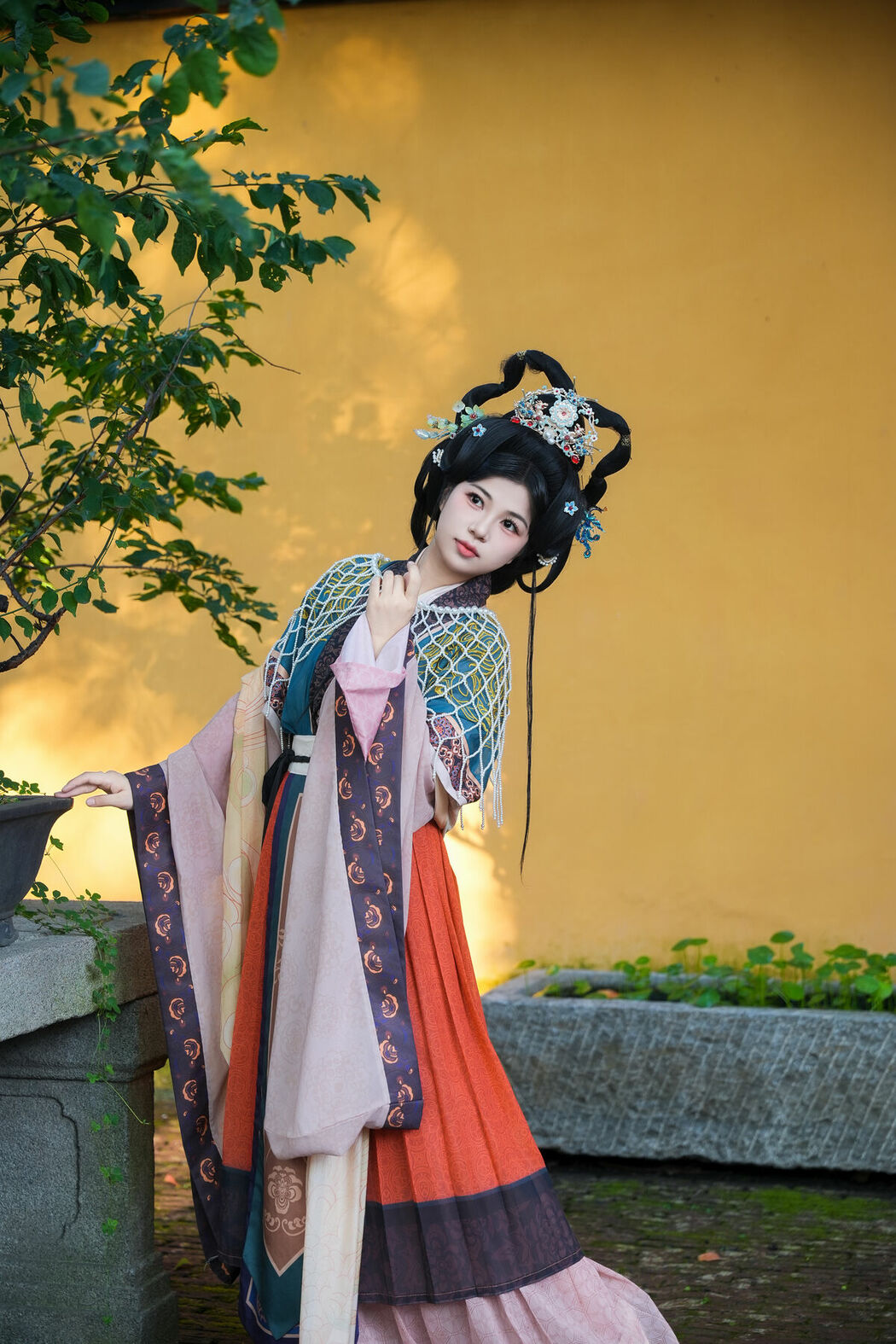 YiTuYu艺图语 Vol.10443 Qi Fu Fan Li De Mi Li (19P)