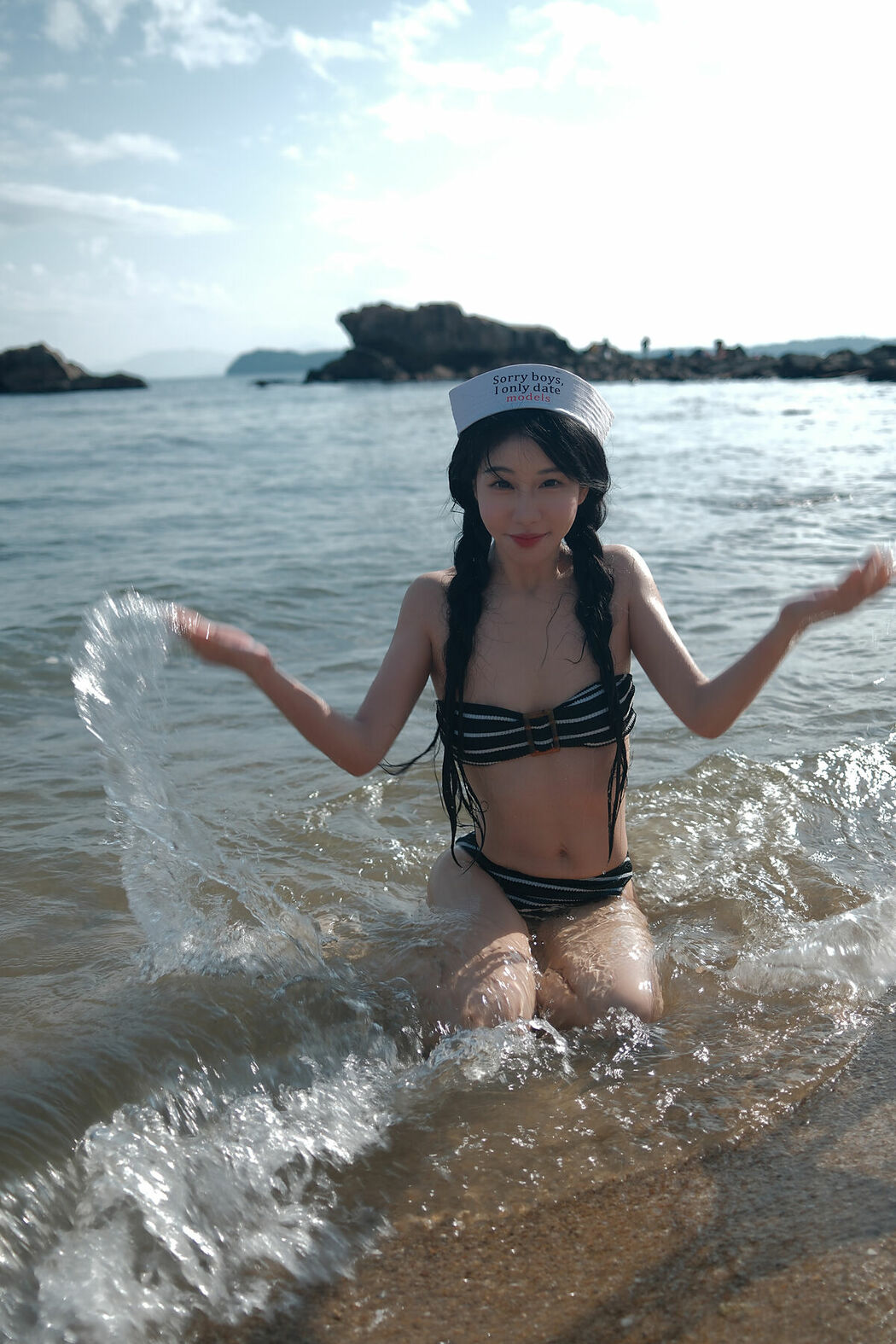 YiTuYu艺图语 Vol.10442 Ye Sheng Mo Te Yuan Zi (10P)