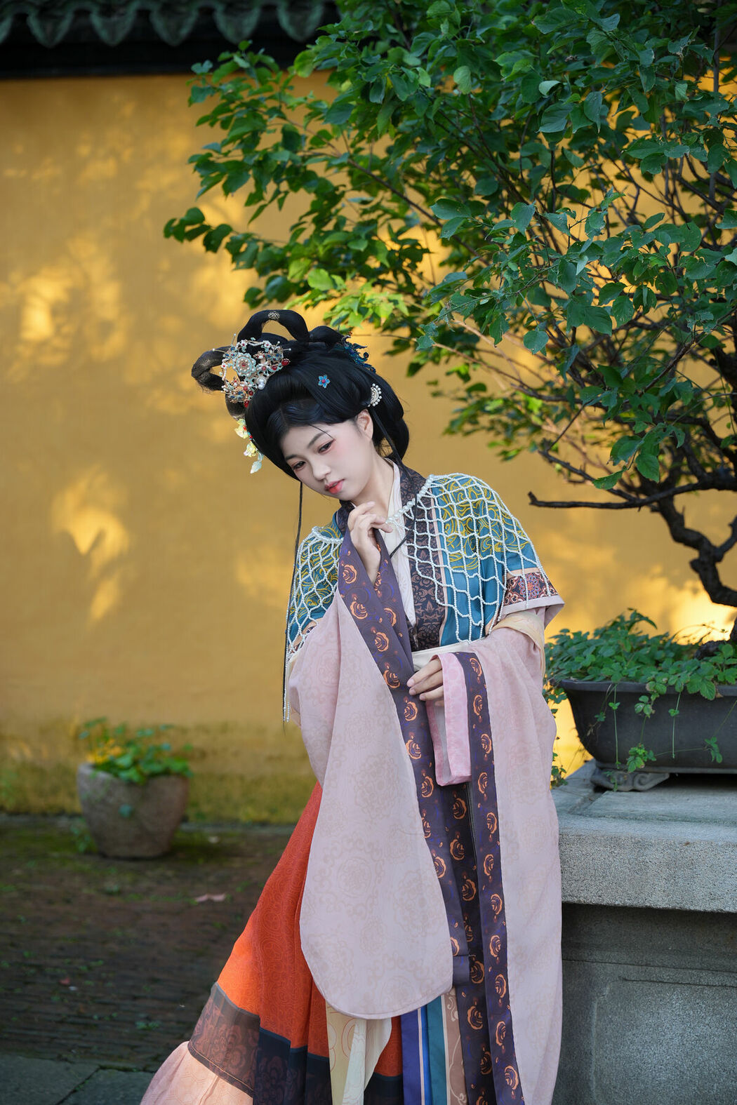 YiTuYu艺图语 Vol.10443 Qi Fu Fan Li De Mi Li (19P)