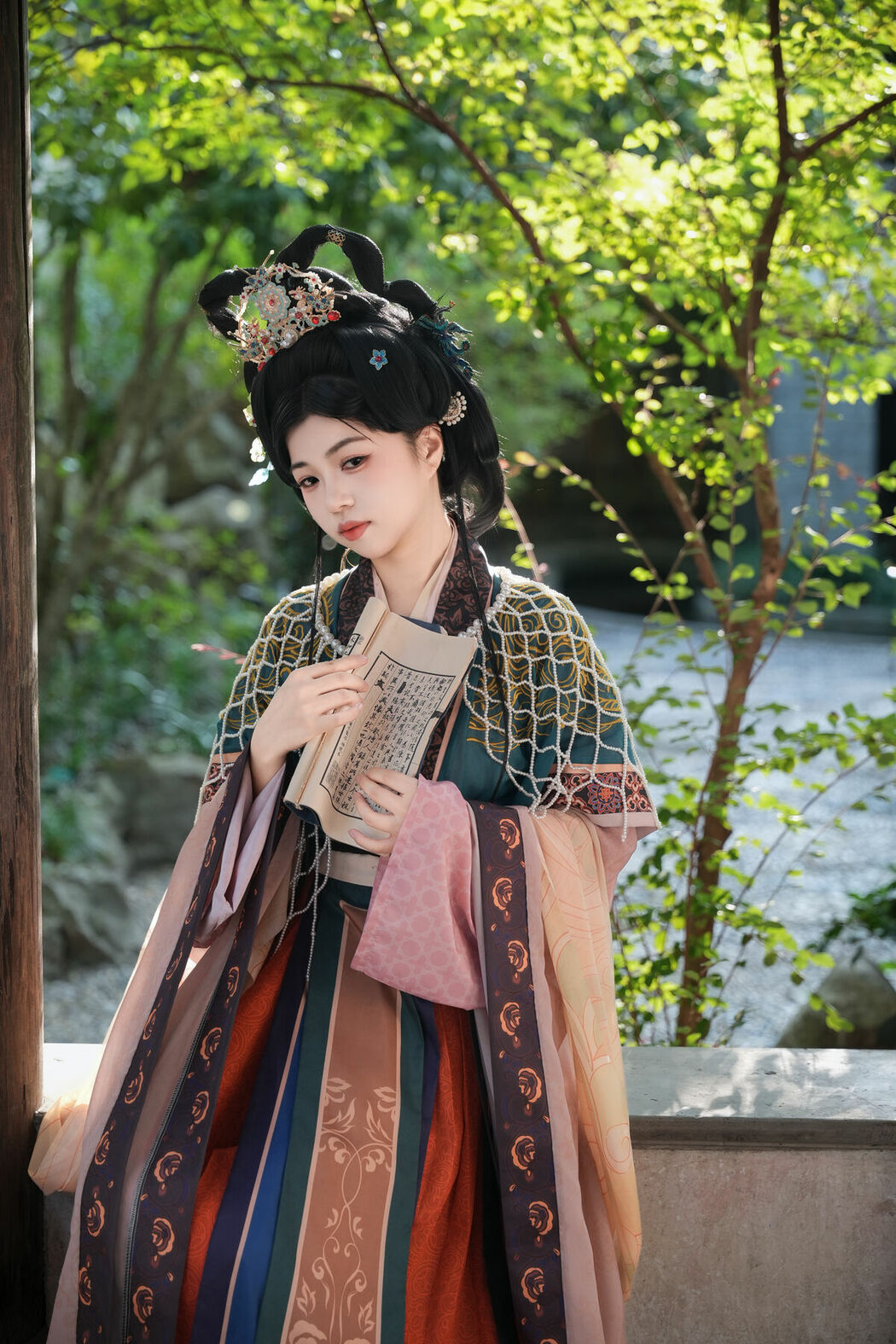 YiTuYu艺图语 Vol.10443 Qi Fu Fan Li De Mi Li (19P)