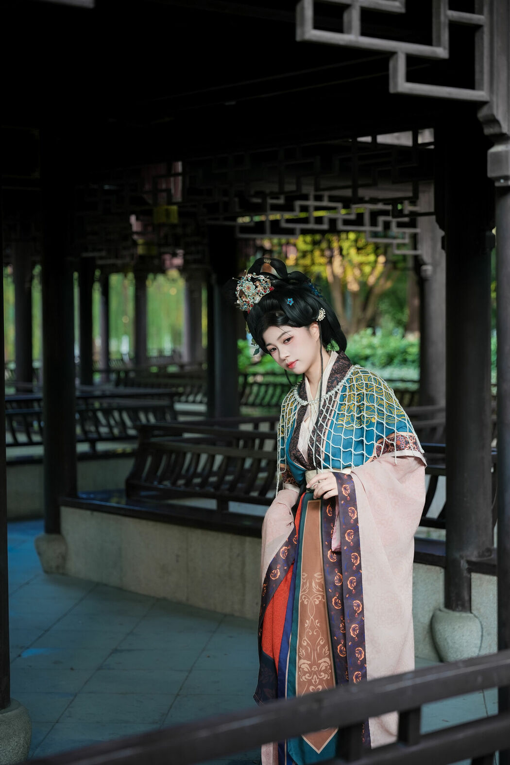 YiTuYu艺图语 Vol.10443 Qi Fu Fan Li De Mi Li (19P)