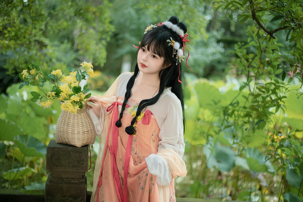 YiTuYu艺图语 Vol.10449 Zhi Zhi (26P)