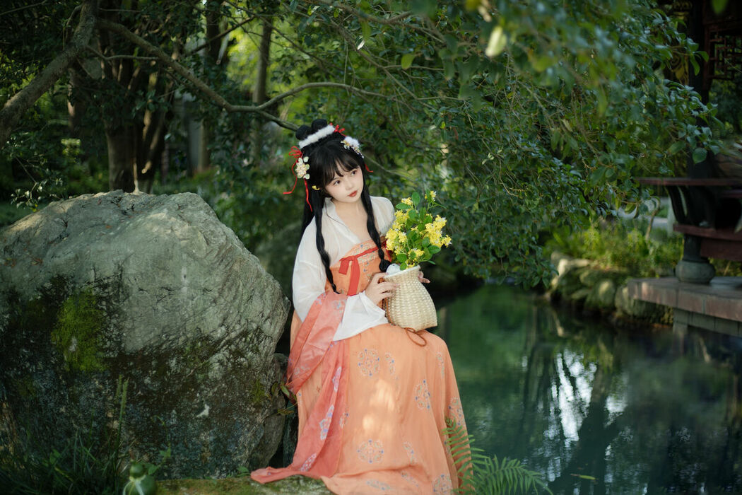 YiTuYu艺图语 Vol.10449 Zhi Zhi (26P)