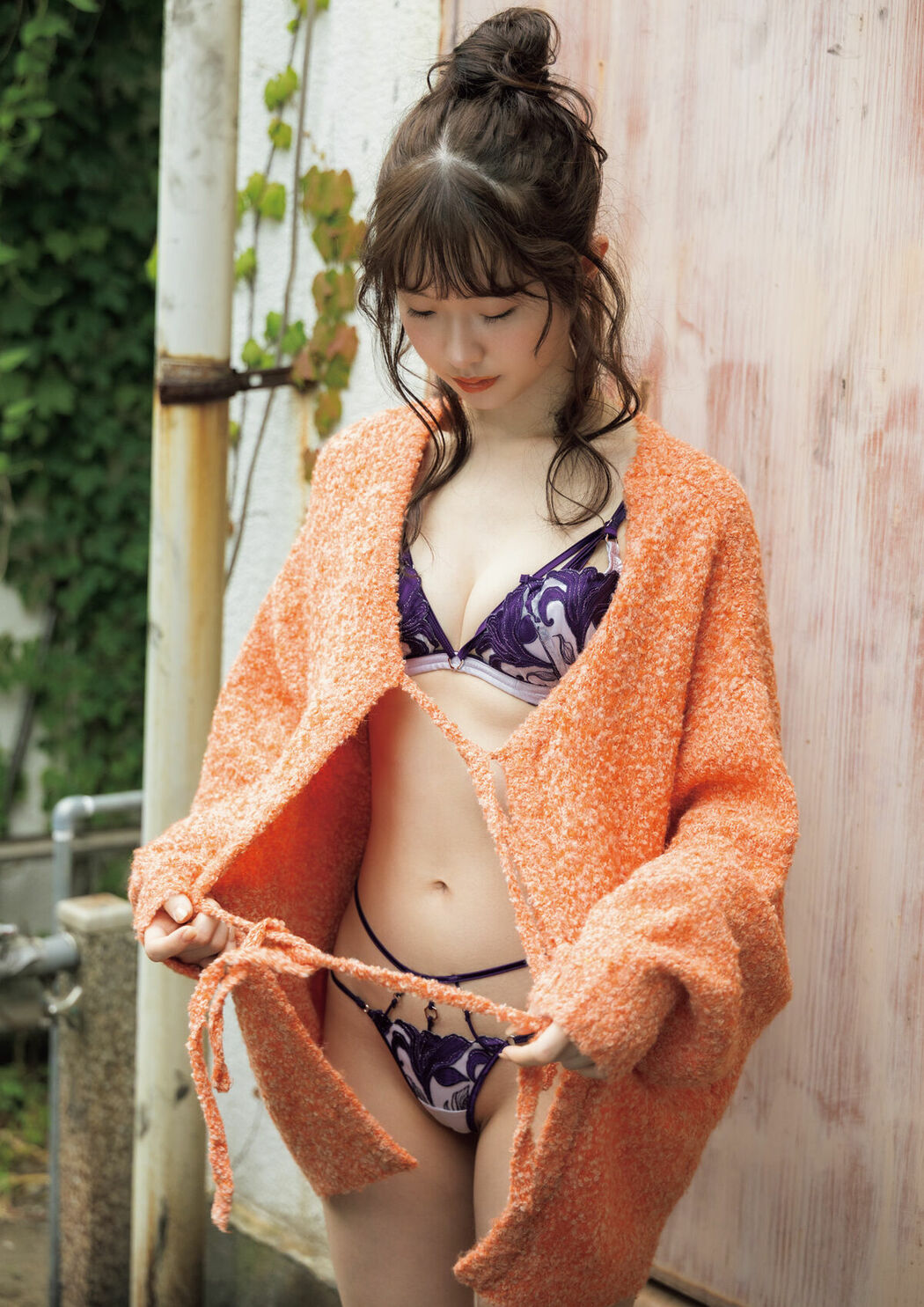 JP Emika Shirakami 白上咲花 – 写真集 Blooming (87P)