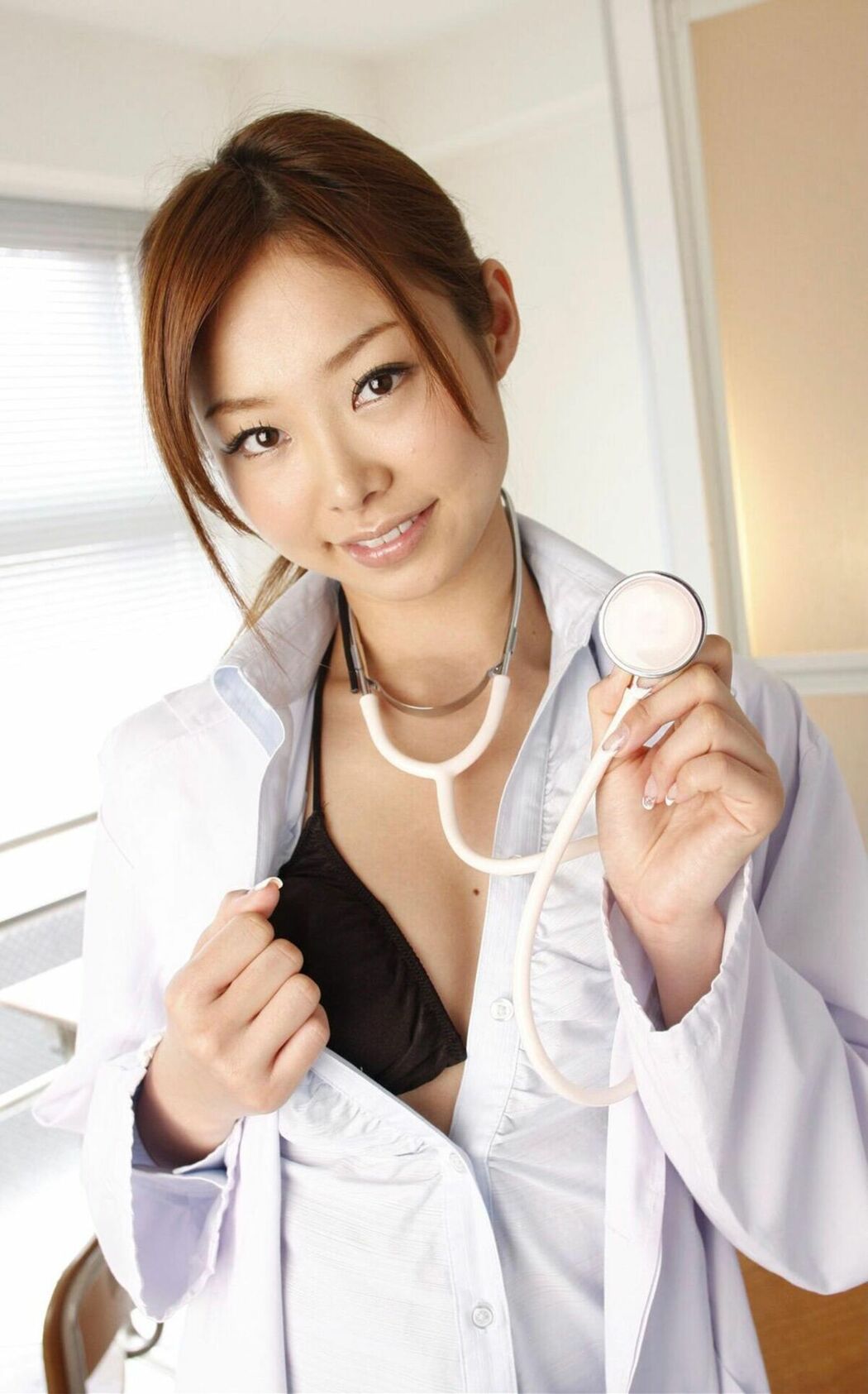 JP Sarasa Hara 夏目彩春 – 妄想DIGITAL写真集 保健室の先生 (74P)