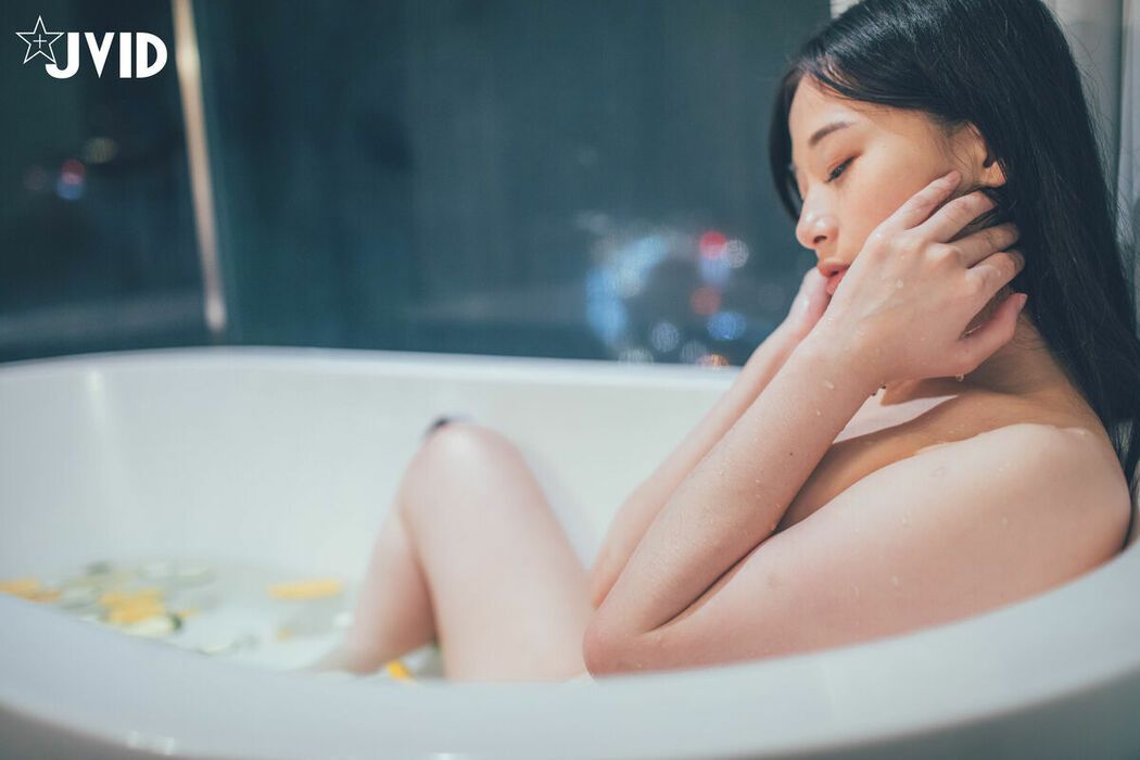 Jie Mi 婕咪 Juice – 日租女友遊樂趣 血脈噴張SEX激情抽差中出 Part01 (72P)