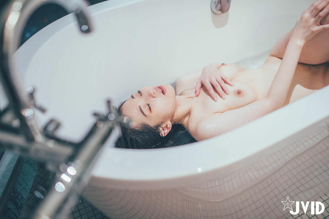 Jie Mi 婕咪 Juice – 日租女友遊樂趣 血脈噴張SEX激情抽差中出 Part01 (72P)