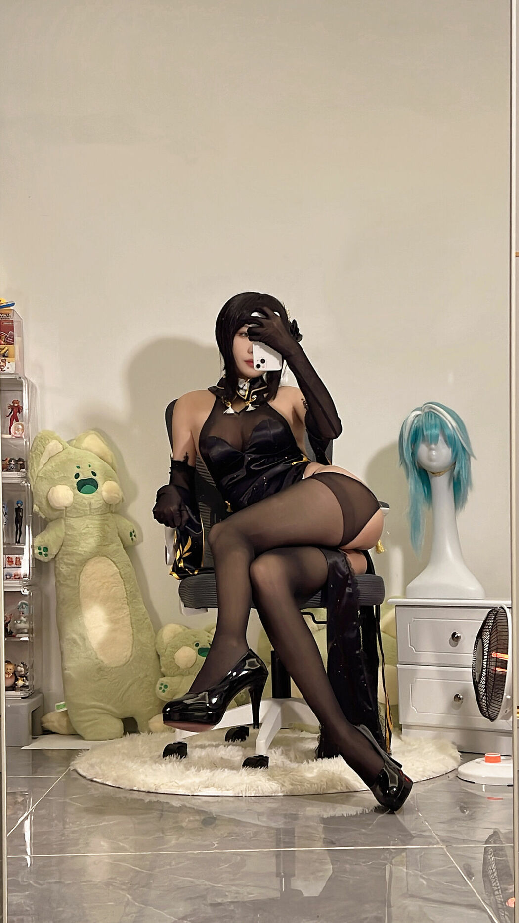 Coser@无影喵喵Ghost – 镇海黑旗袍 Part01 (67P – 4V)