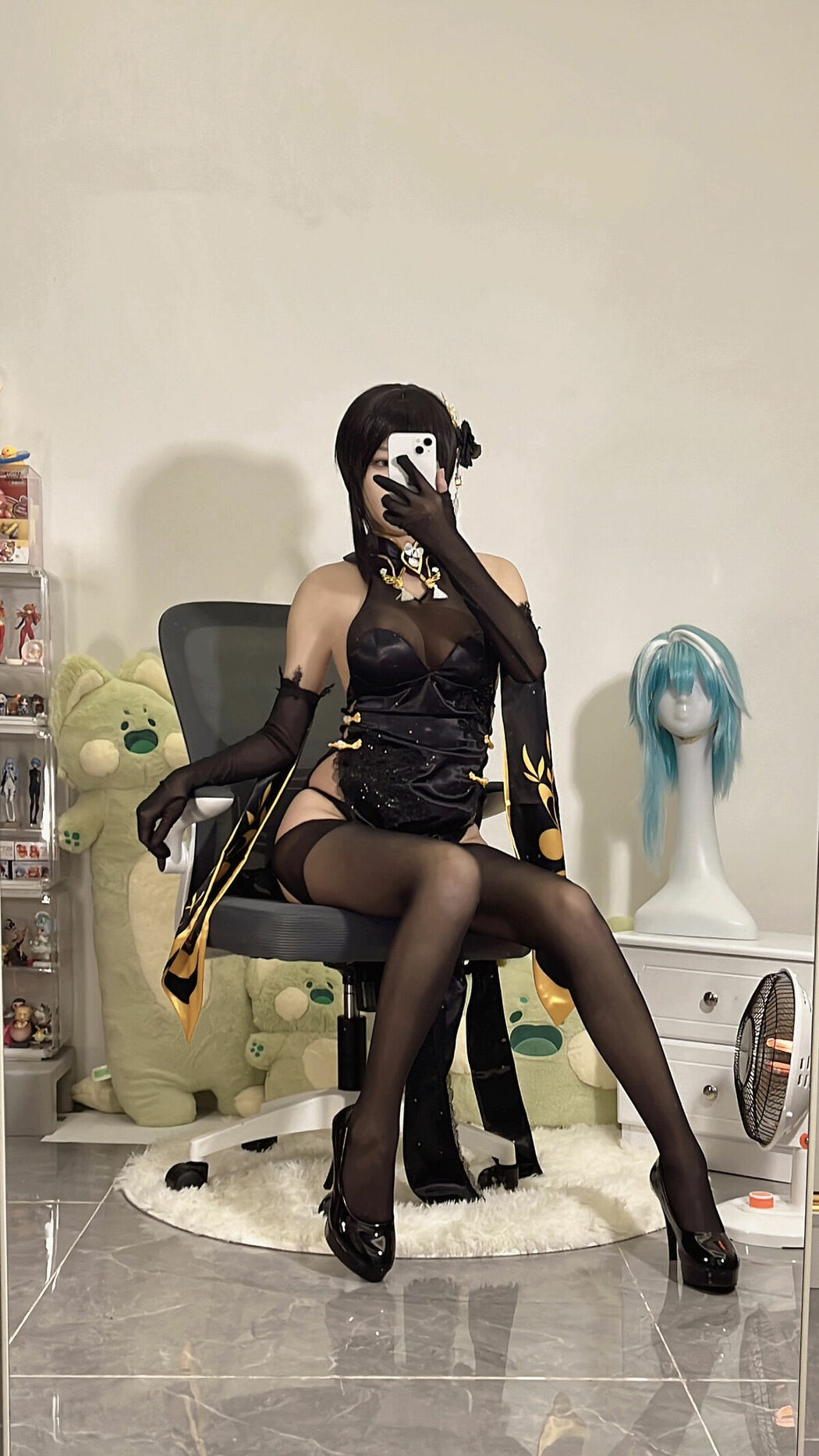 Coser@无影喵喵Ghost – 镇海黑旗袍 Part01 (67P – 4V)