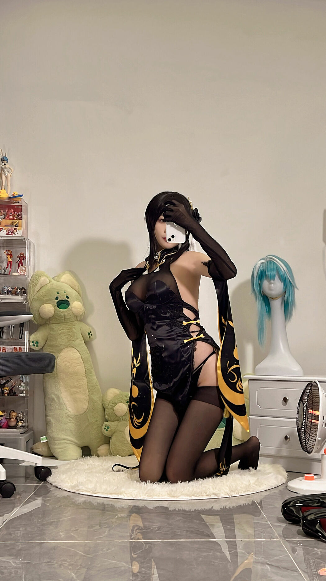 Coser@无影喵喵Ghost – 镇海黑旗袍 Part01 (67P – 4V)