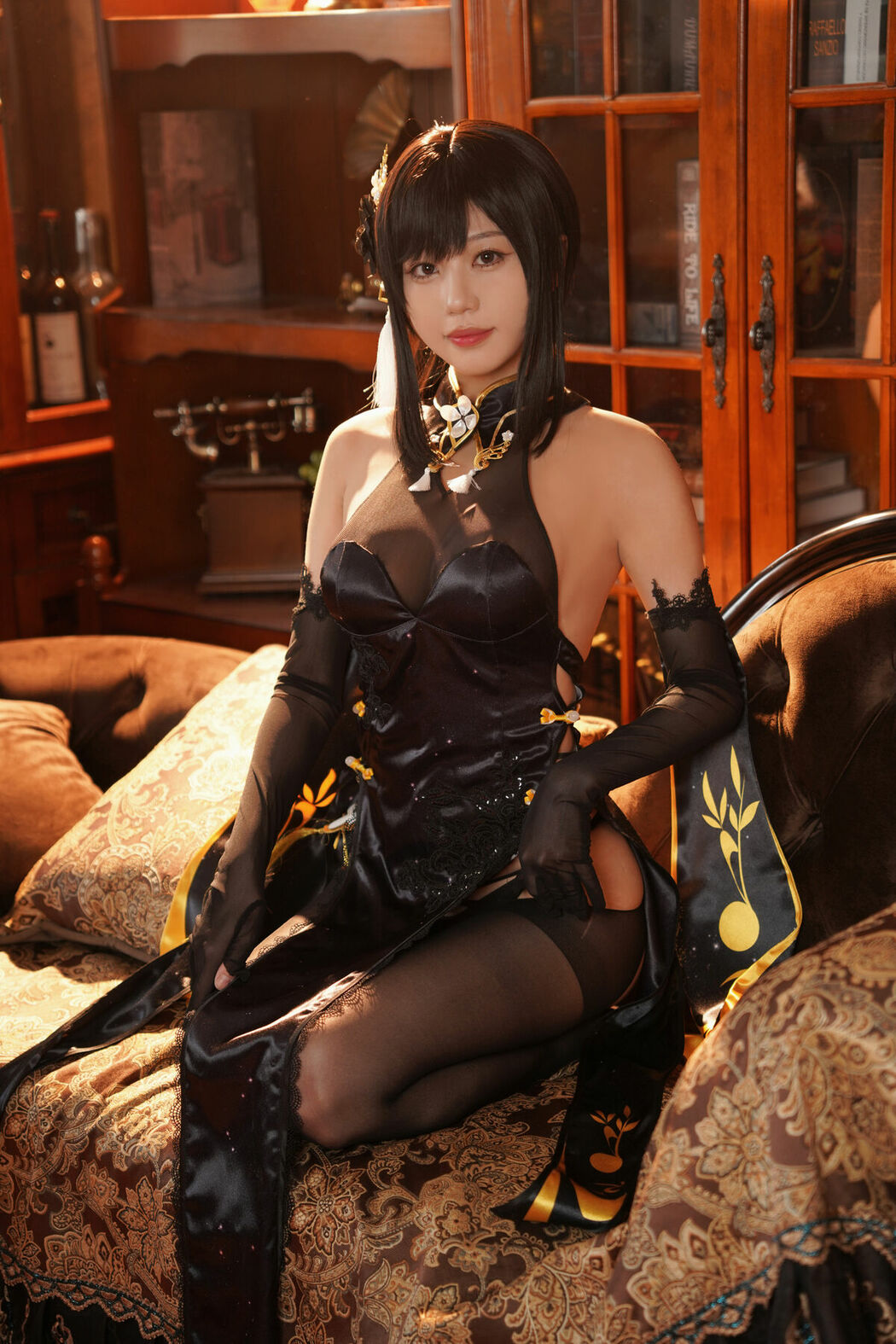 Coser@无影喵喵Ghost – 镇海黑旗袍 Part01 (67P – 4V)