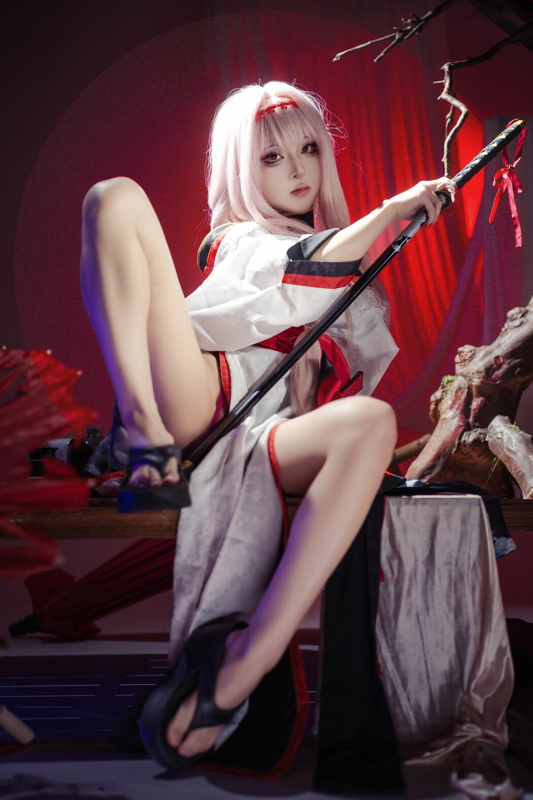 Coser@矢量鱼 – Nikke胜利女神-暗莲 (31P)