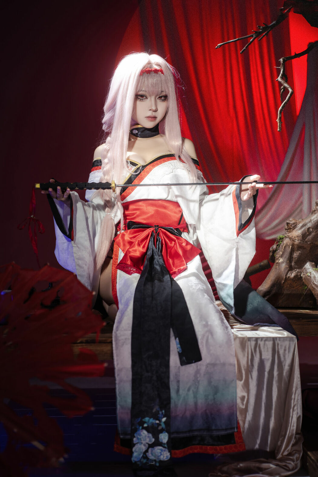 Coser@矢量鱼 – Nikke胜利女神-暗莲 (31P)