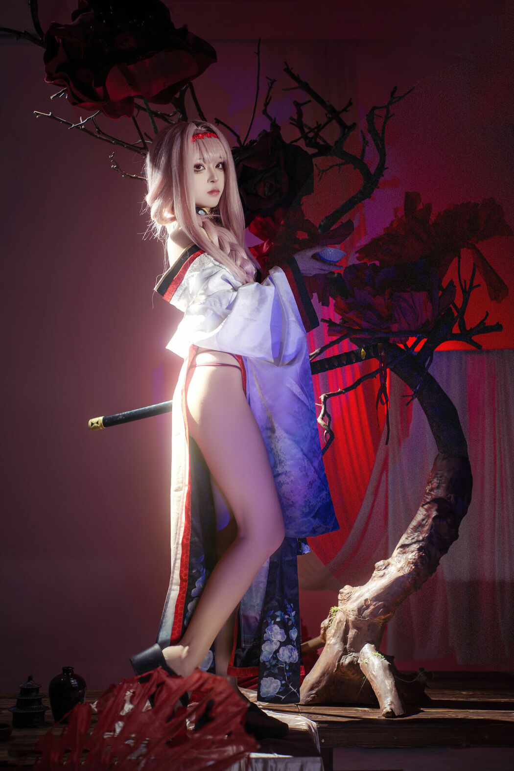 Coser@矢量鱼 – Nikke胜利女神-暗莲 (31P)