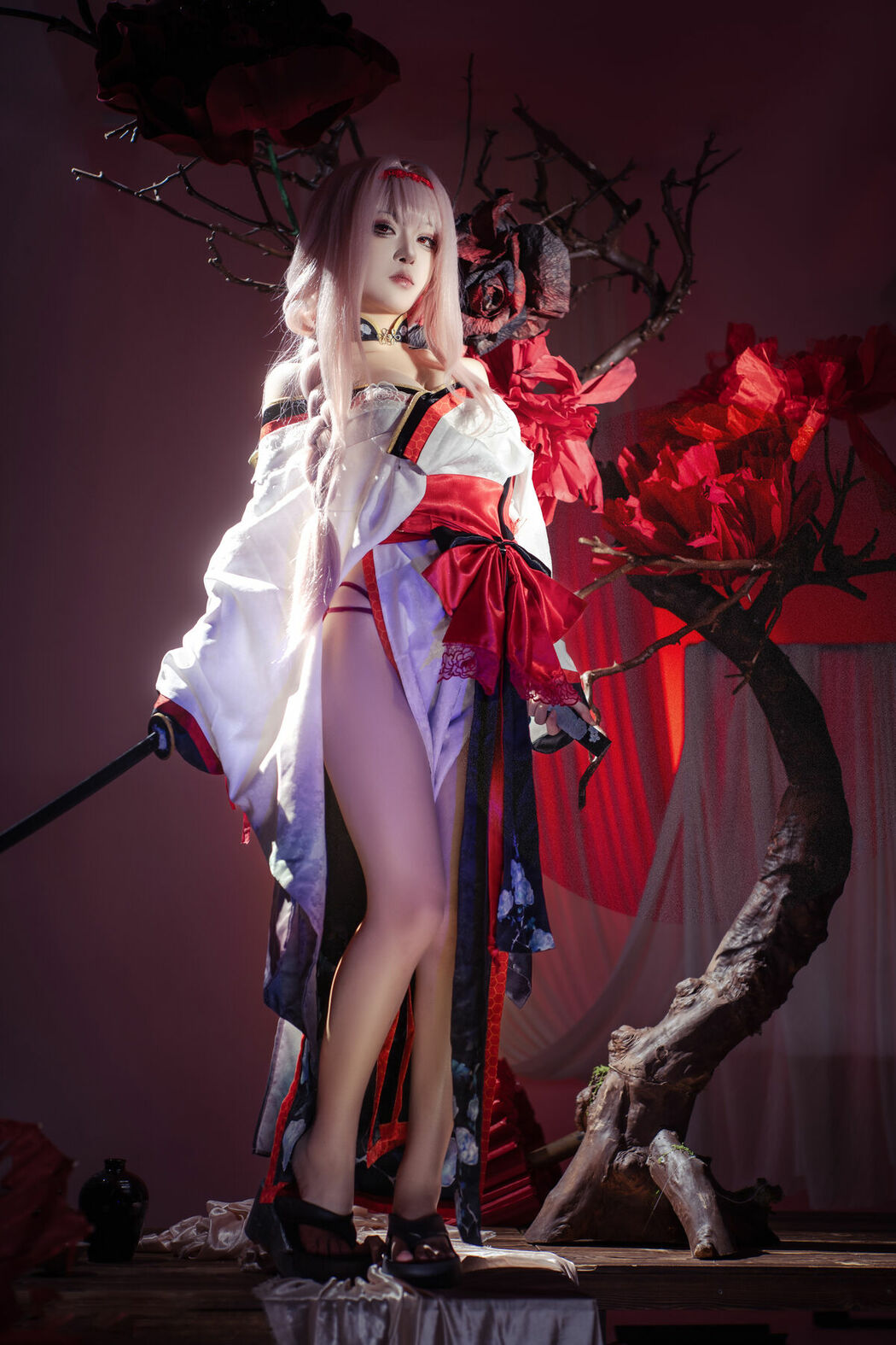 Coser@矢量鱼 – Nikke胜利女神-暗莲 (31P)