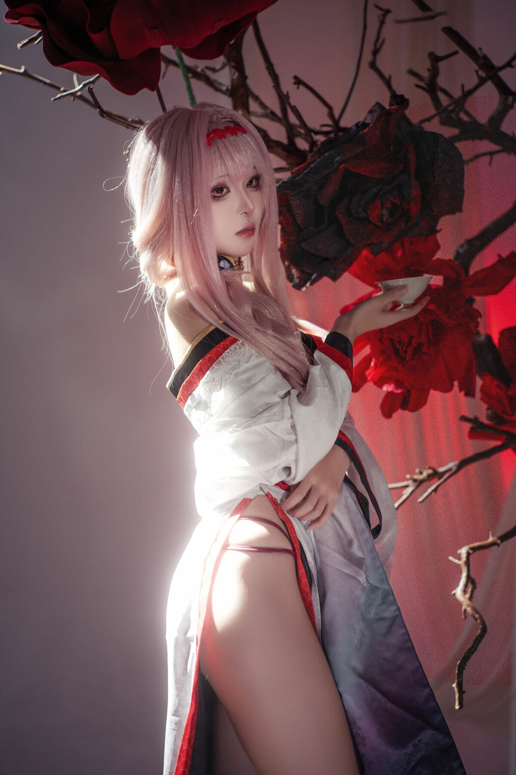 Coser@矢量鱼 – Nikke胜利女神-暗莲 (31P)