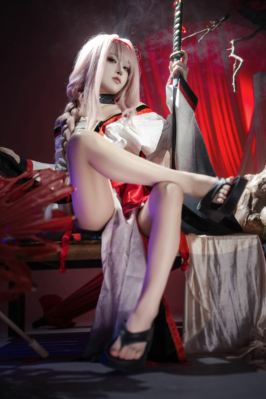 Coser@矢量鱼 – Nikke胜利女神-暗莲 (31P)