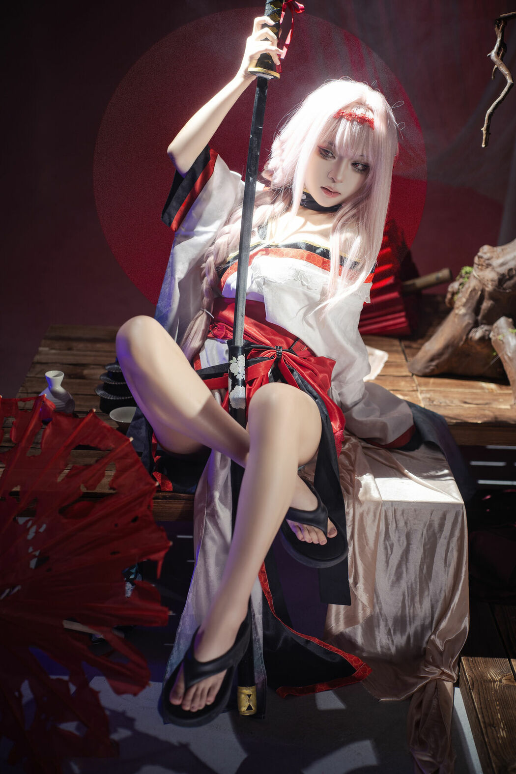 Coser@矢量鱼 – Nikke胜利女神-暗莲 (31P)