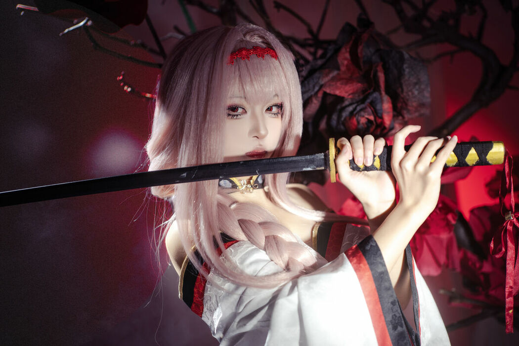 Coser@矢量鱼 – Nikke胜利女神-暗莲 (31P)