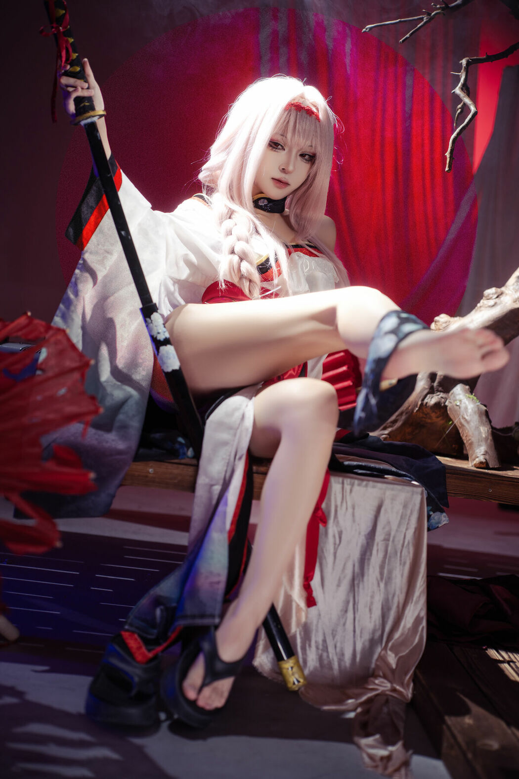 Coser@矢量鱼 – Nikke胜利女神-暗莲 (31P)