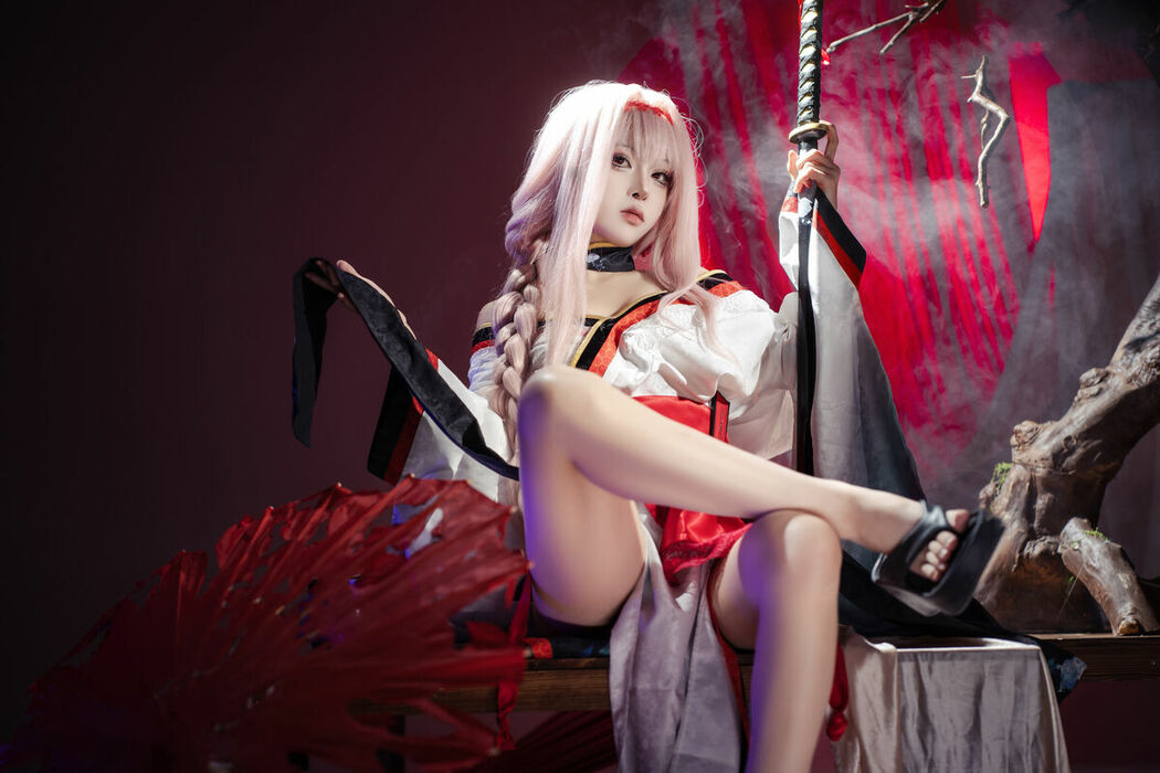 Coser@矢量鱼 – Nikke胜利女神-暗莲 (31P)