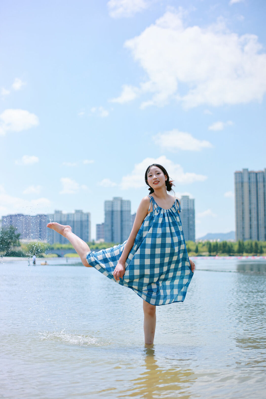 YiTuYu艺图语 Vol.10453 Xiao U (26P)