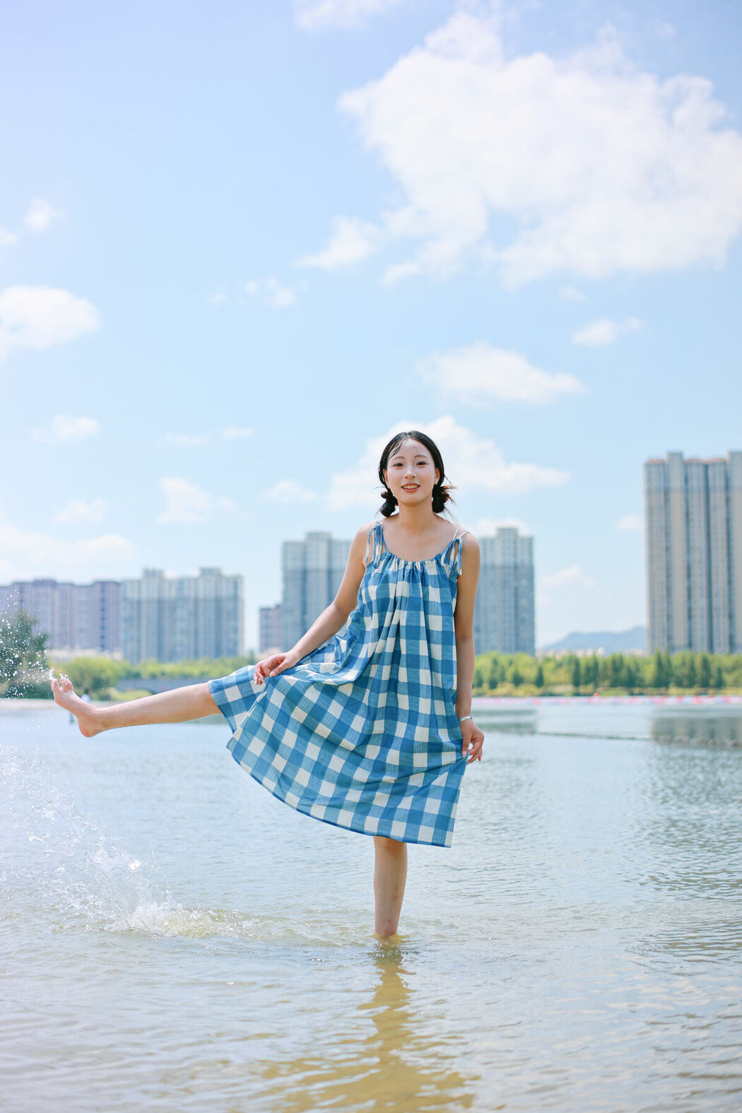 YiTuYu艺图语 Vol.10453 Xiao U (26P)