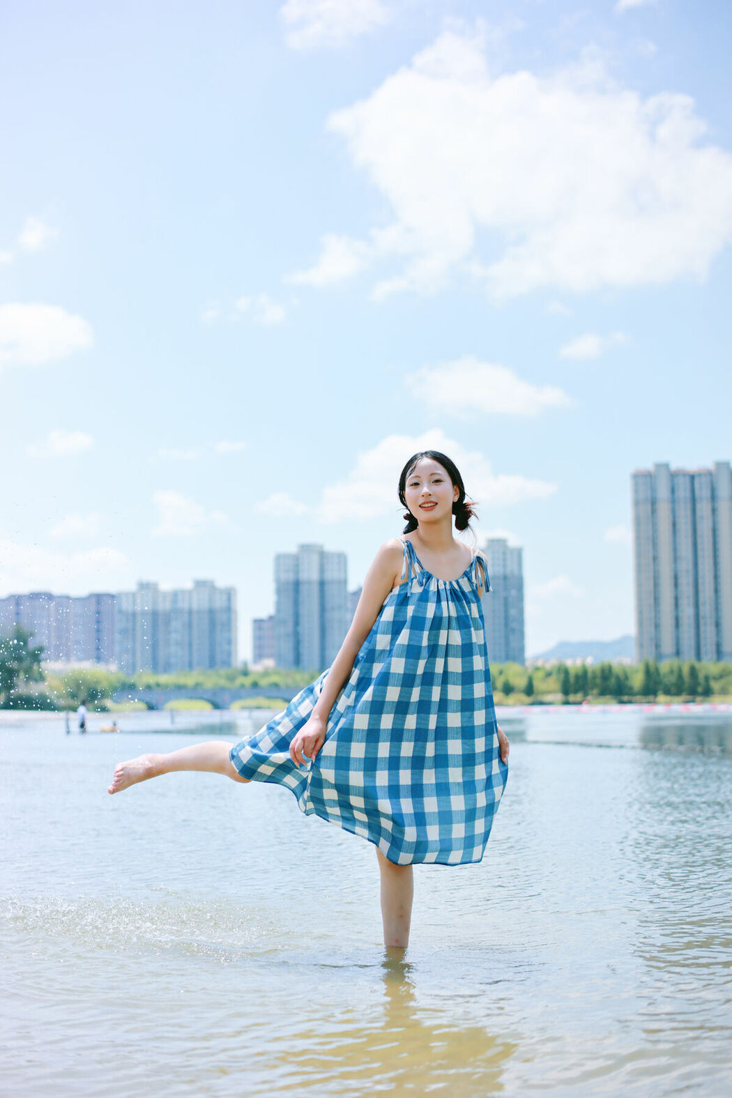 YiTuYu艺图语 Vol.10453 Xiao U (26P)