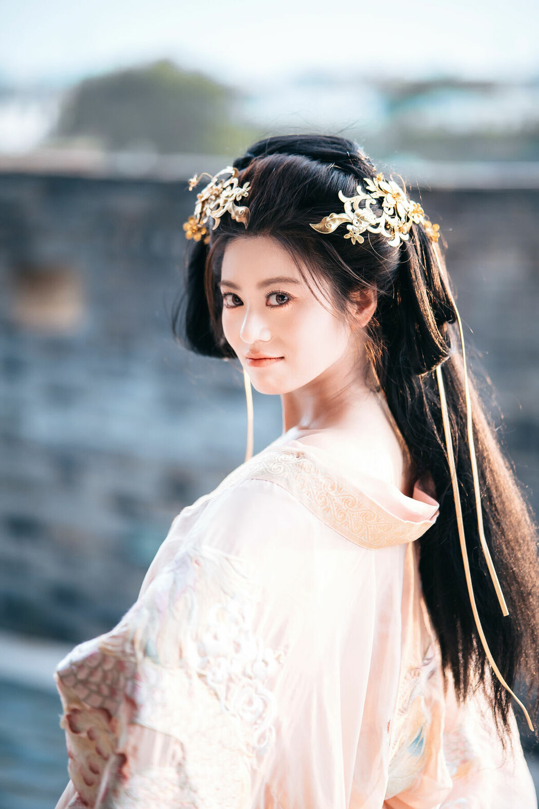 YiTuYu艺图语 Vol.10459 Su Zhou Gu Feng (15P)