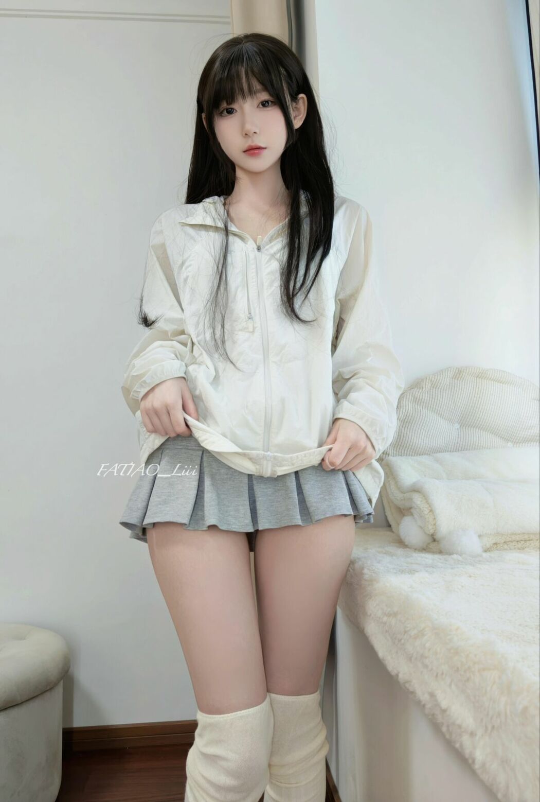 Coser@发条少女 迷之呆梨 – 超短短裙 (19P – 1V)