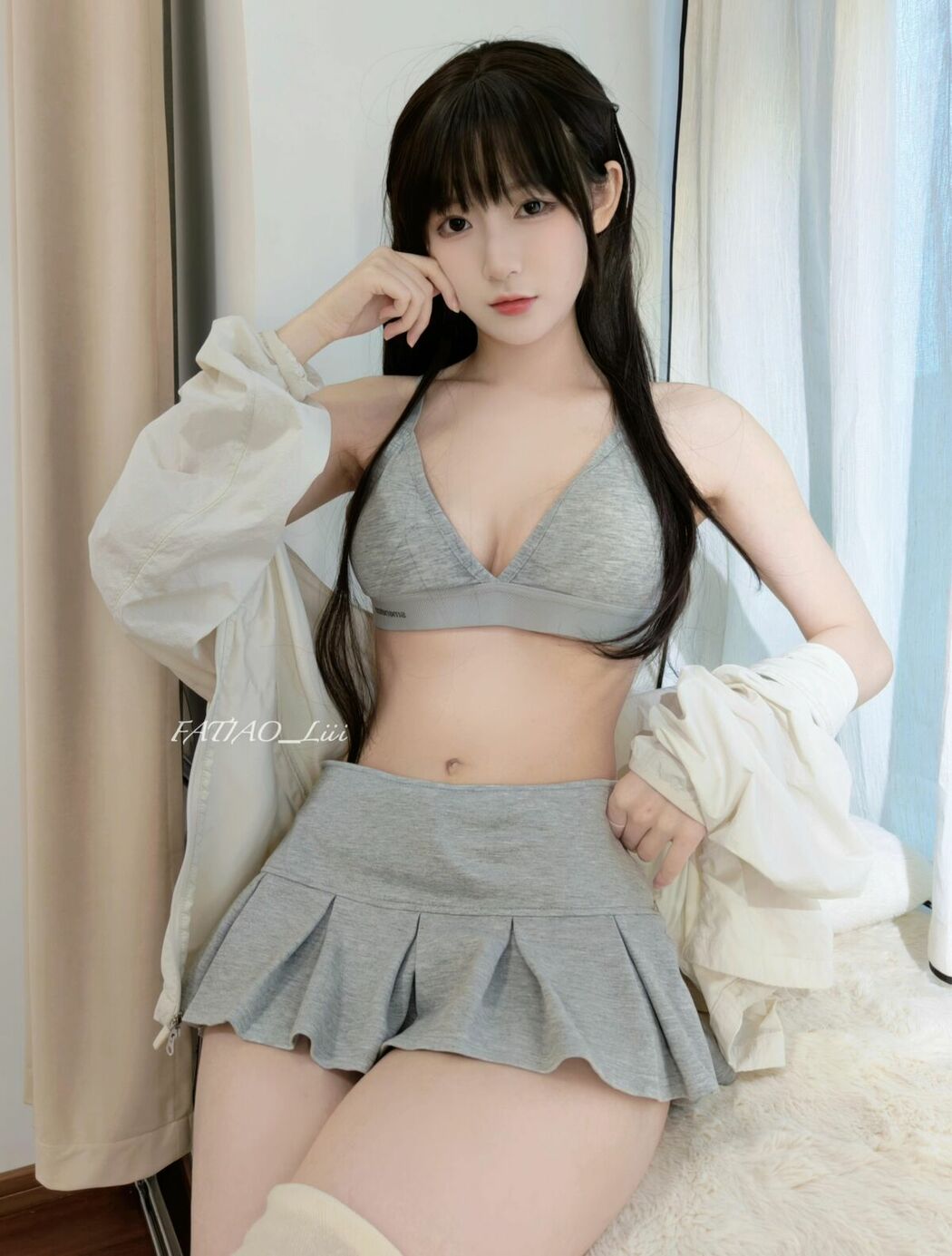 Coser@发条少女 迷之呆梨 – 超短短裙 (19P – 1V)