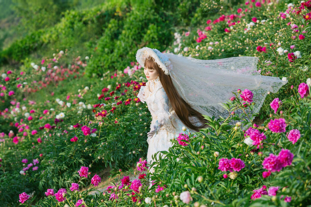 YiTuYu艺图语 Vol.10465 Liu Liu (67P)