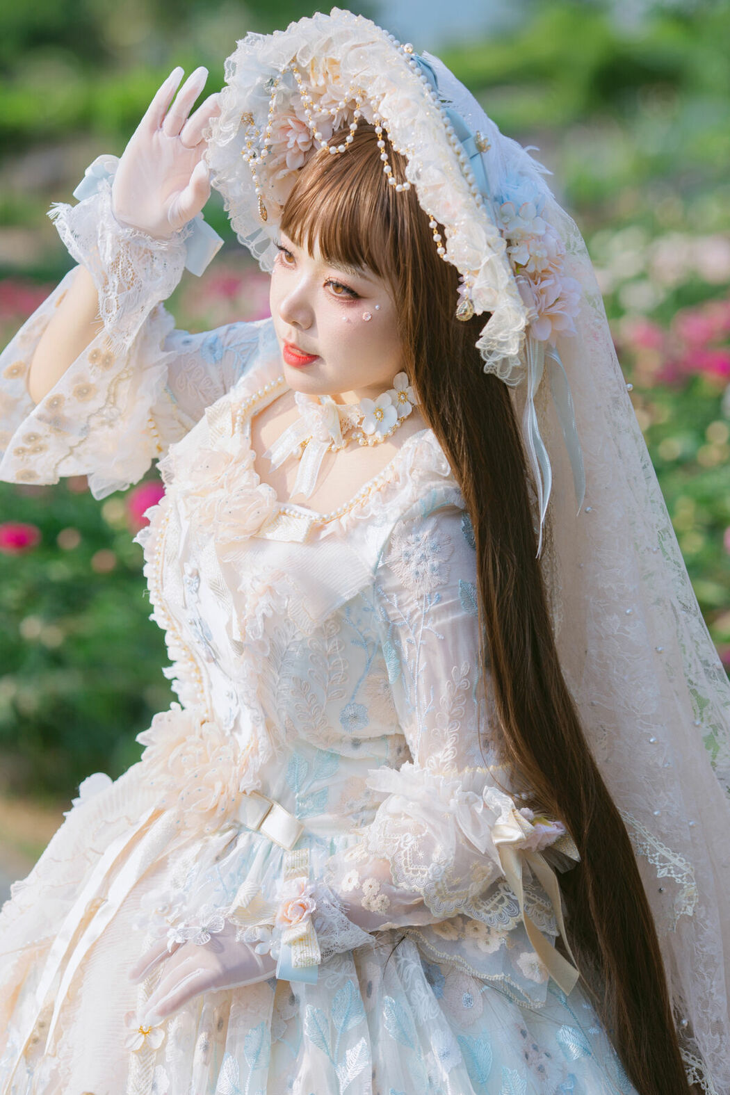 YiTuYu艺图语 Vol.10465 Liu Liu (67P)