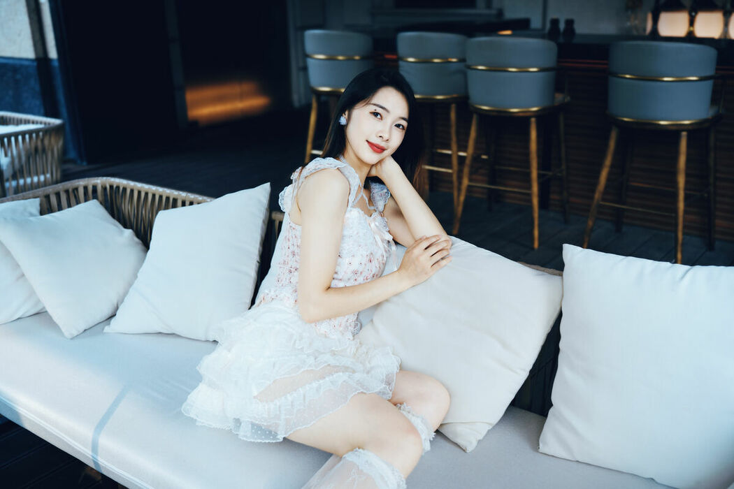 YiTuYu艺图语 Vol.10471 Yi Ming (14P)
