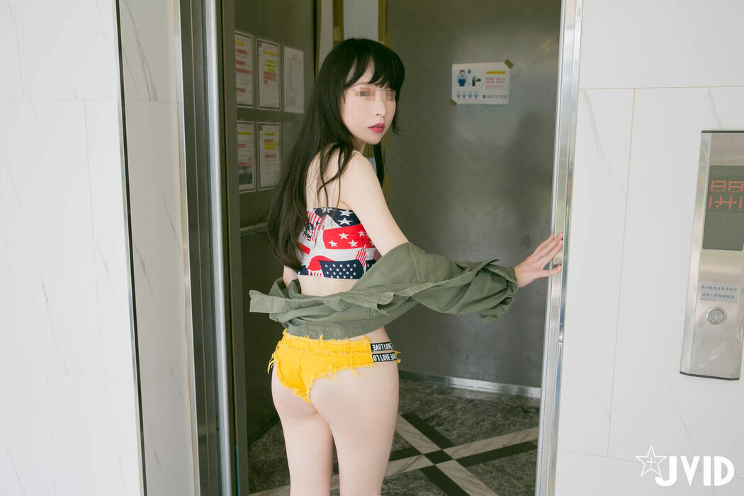Li Xiang 梨香 – 尾行団地少女露出行為 逆誘變態跟蹤狂回家 Part02 (71P)